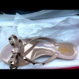 Valentino garavani sandals size 36